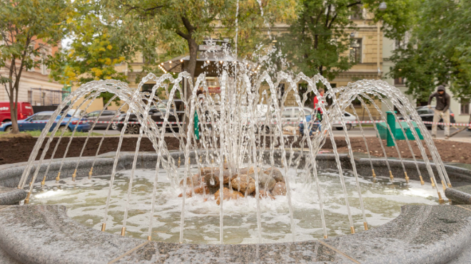 Еще два фонтана открыли в Кировском и Василеостровском районах Петербурга